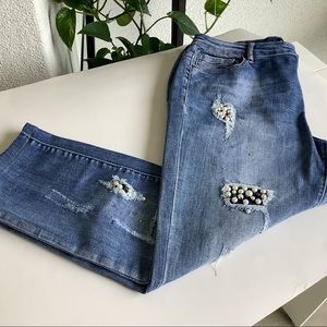 BEBE BEJEWELED JEAN SIZE 32